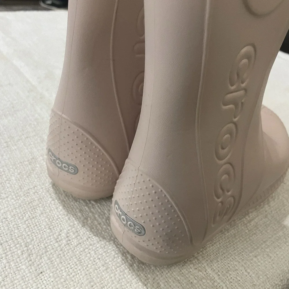 Crocs Handle‎ It Girls 3 Rose Quartz Rain Boots Waterproof Style 12803 Pull On